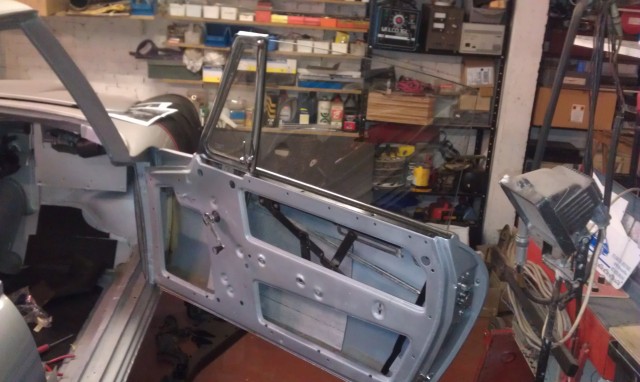 bmw,1600gt,mécanisme,porte,peinture,entirouille