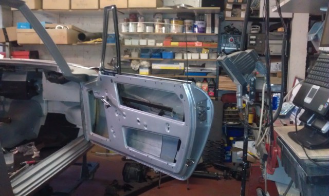 bmw,1600gt,mécanisme,porte,peinture,entirouille