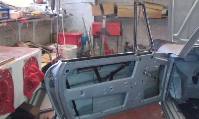 bmw,1600gt,mécanisme,porte,peinture,entirouille