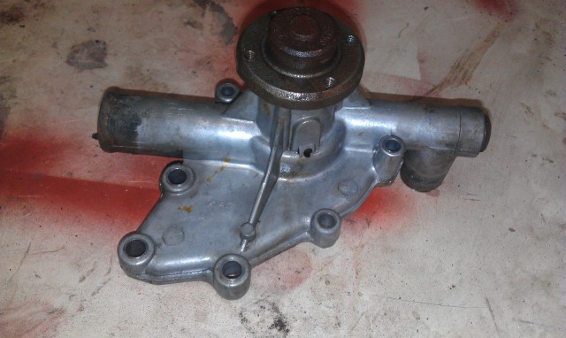 polissage,eau,pompe,grattage,mécanique,m10,bmw