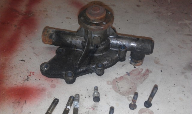 polissage,eau,pompe,grattage,mécanique,m10,bmw